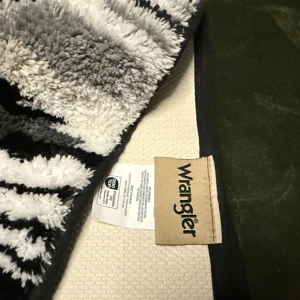 Wrangler bath rug